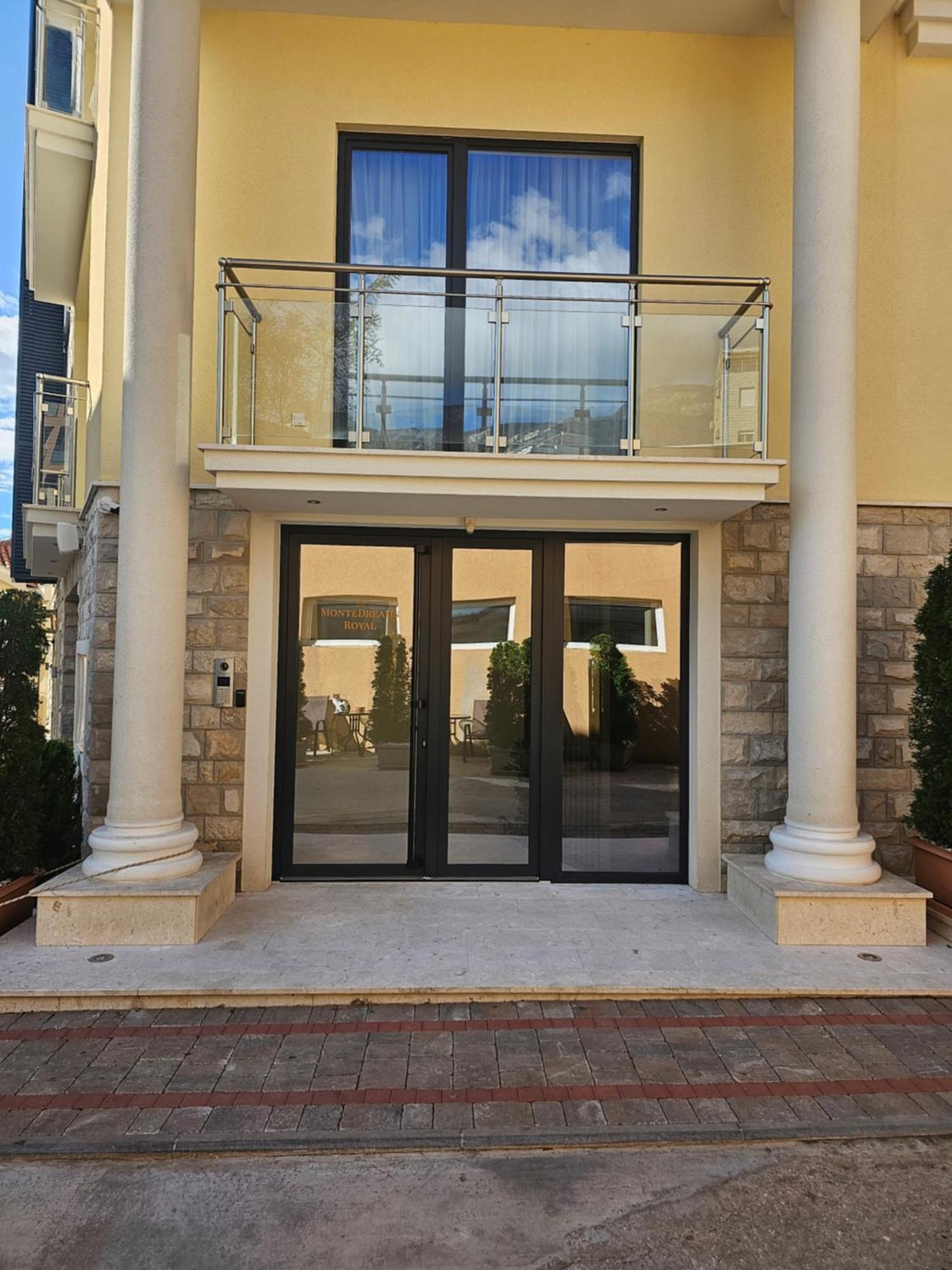 Modern Top Floor Sea View 3Br With Pools, Spa & Fitness Bečići Екстериор снимка
